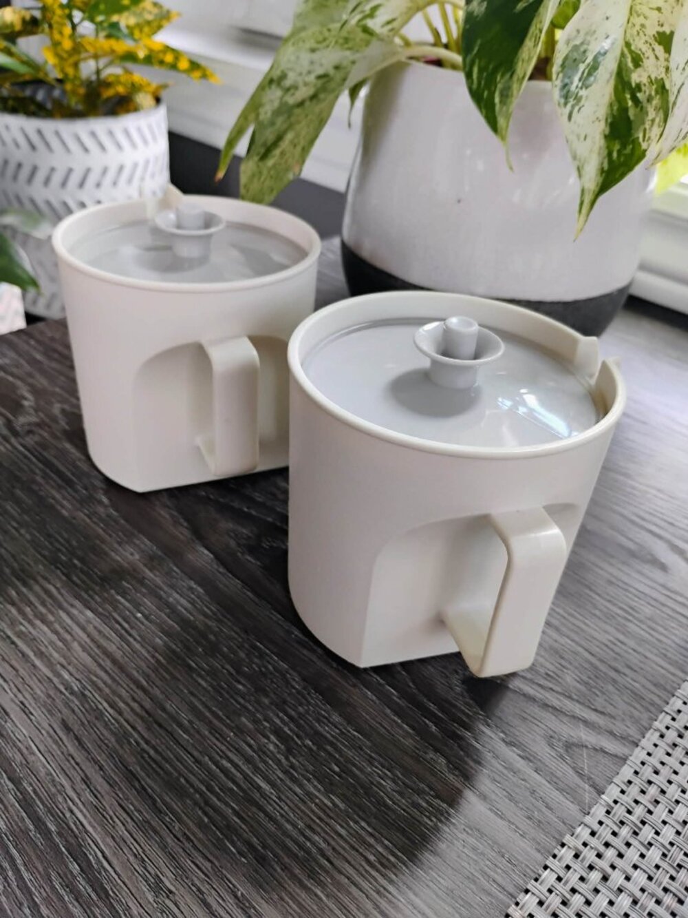 Tupperware Cream & Sugar Set Retro